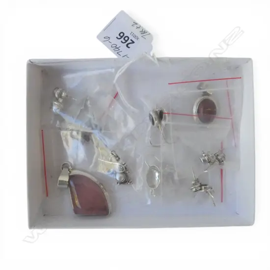 7 PRS SILVER & SEMI PRECIOUS GEMSTONE EARRINGS & TWO SILVER PENDANTS