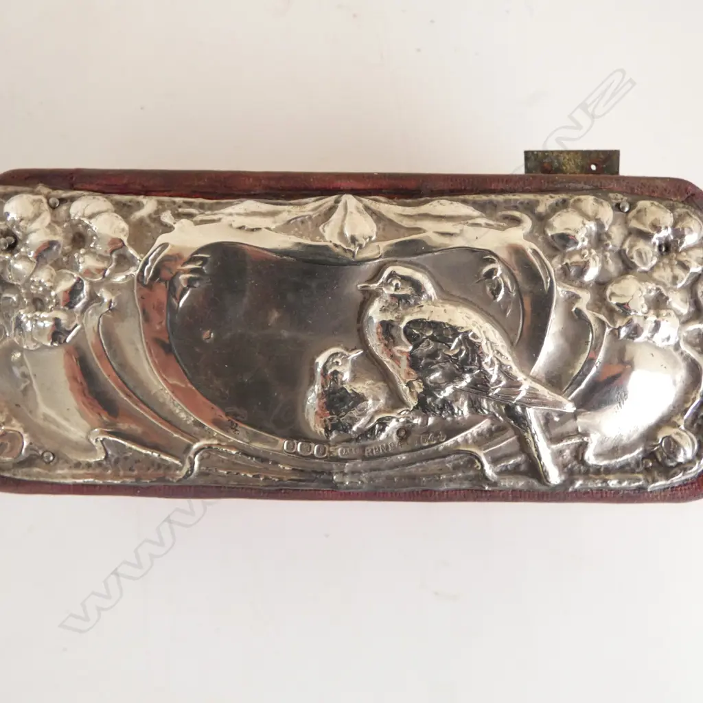 STG SILVER SNUFF BOX, BIRMINGHAM 1902, 20gms + STG SILVER EMBOSSED LIDDED JEWELLERY BOX,  B'HAM 1905 Image 1++