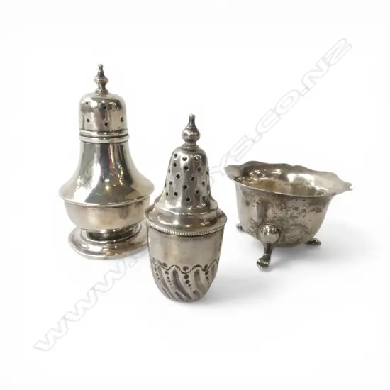 2 OLD SILVER PEPPERETTES + SMALL SUGAR BOWL 53gms