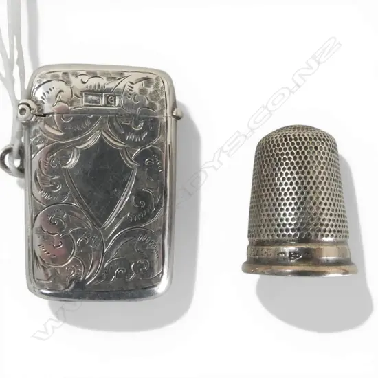 EDWARDIAN SILVER VESTA CASE + SILVER THIMBLE 16gms