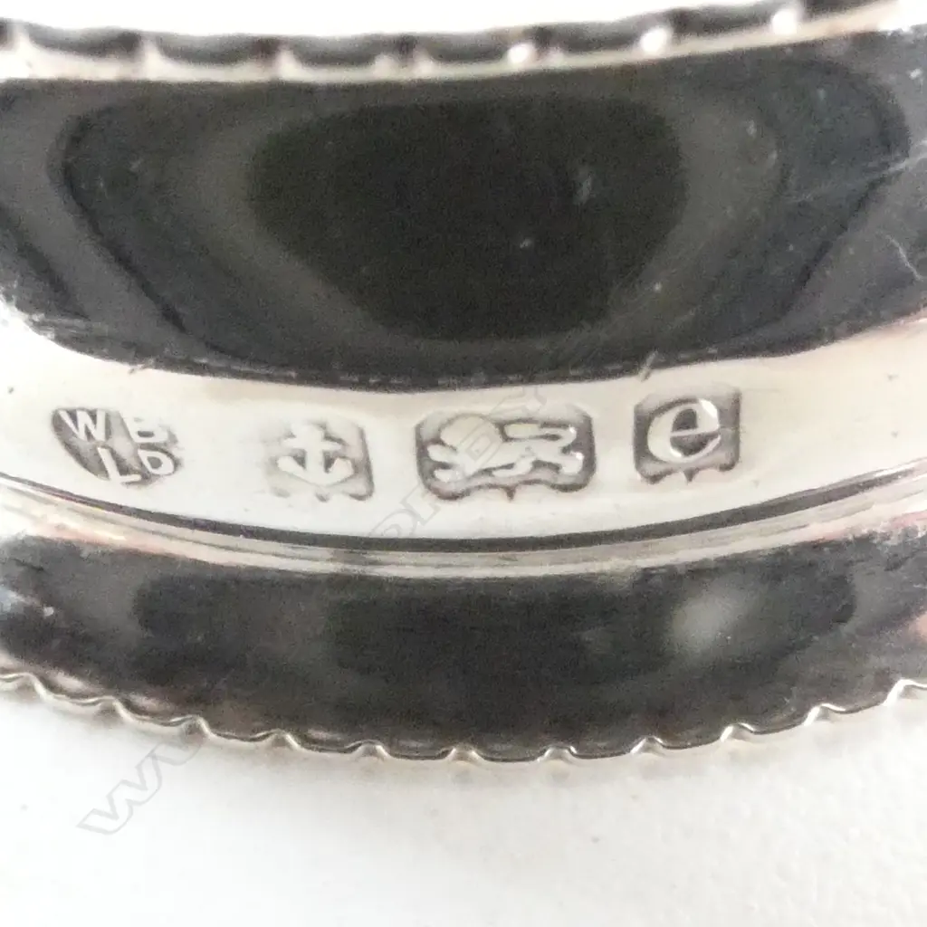 6 asst SILVER NAPKIN RINGS 104gms Image 1++