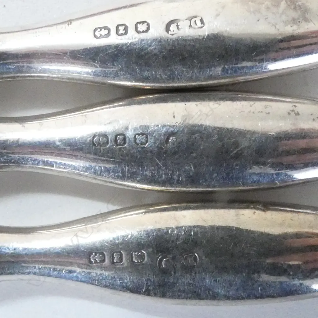SELECTION SILVER HANDLED VANITY IMPLEMENTS + 2 PROPELLING PENCILS: STG SILVER & 'PILOT SILVER' + spoon & knife Image 1++