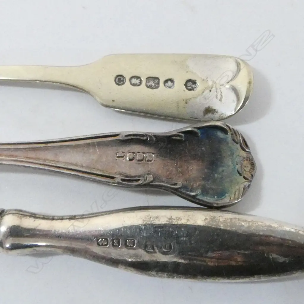 SELECTION SILVER HANDLED VANITY IMPLEMENTS + 2 PROPELLING PENCILS: STG SILVER & 'PILOT SILVER' + spoon & knife Image 1++