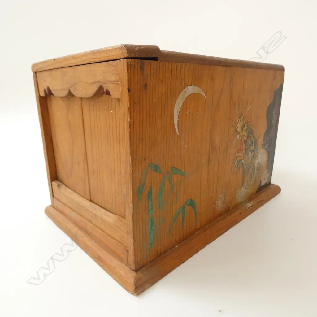 VINTAGE WOODEN CASED MAHJONG SET Image 1++