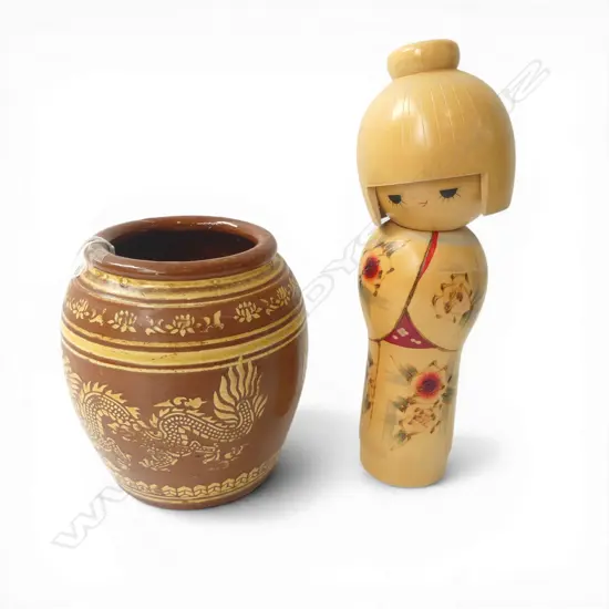 JAPANESE KOKESHI DOLL H.245mm + DRAGON POT H.145mm