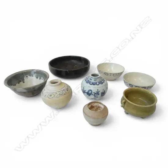 8 PCES OF ASST. ORIENTAL CERAMICS 