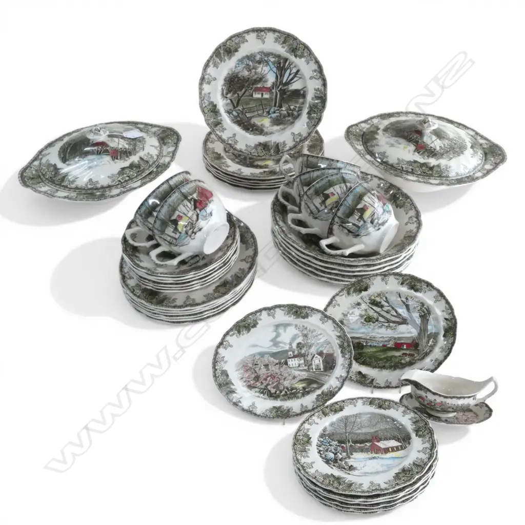 6 SETTING JOHNSON BROTHERS 'THE FRIENDLY VILLAGE' DINNER SET, INCLDS SERVING DISHES Image 1++