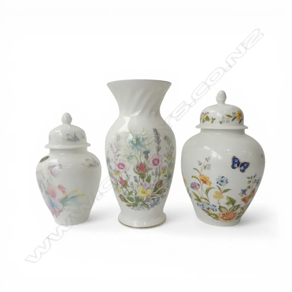 3 PIECES OF ANSLEY - VASE & 2 LIDDED URNS H.230mm Image 1++