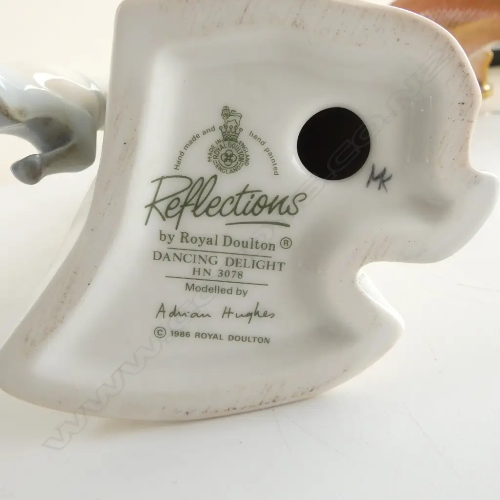 ROYAL DOULTON REFLECTIONS 'DANCING LADY', H.330mm Image 1++