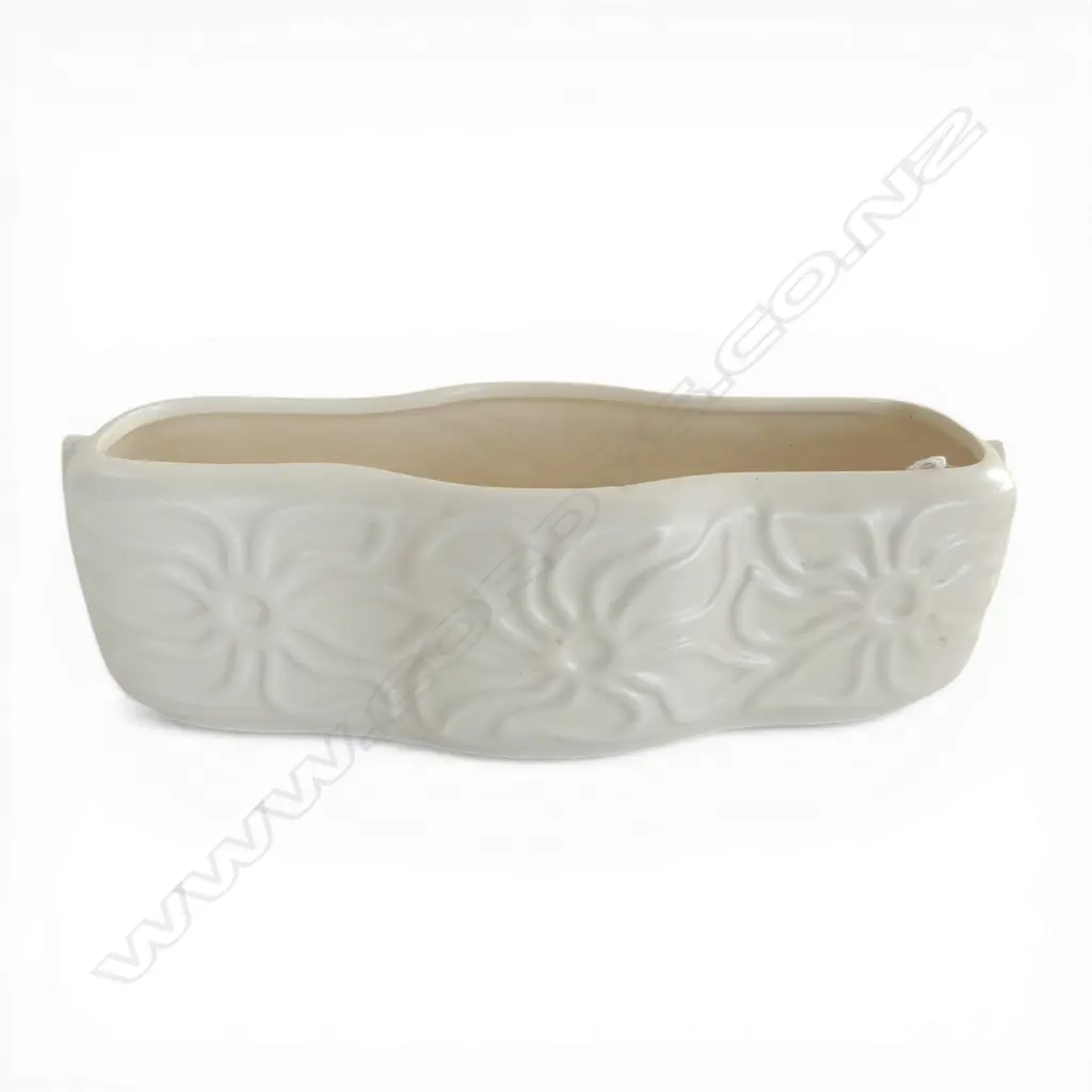 CROWN LYNN TROUGH VASE, L.270mm x 85mm, stamp to base Image 1++