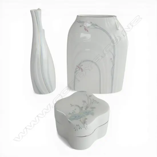 3 PCS ROYAL DOULTON; MOONFLOWER TRINKET BOX & 2 IMPRESSIONS VASES, H.210/220mm