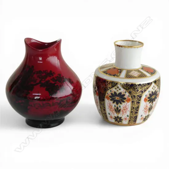 2 SML VASES; ROYAL DOULTON FLAMBE, H.120mm & ROYAL DERBY IMARI, H.110mm