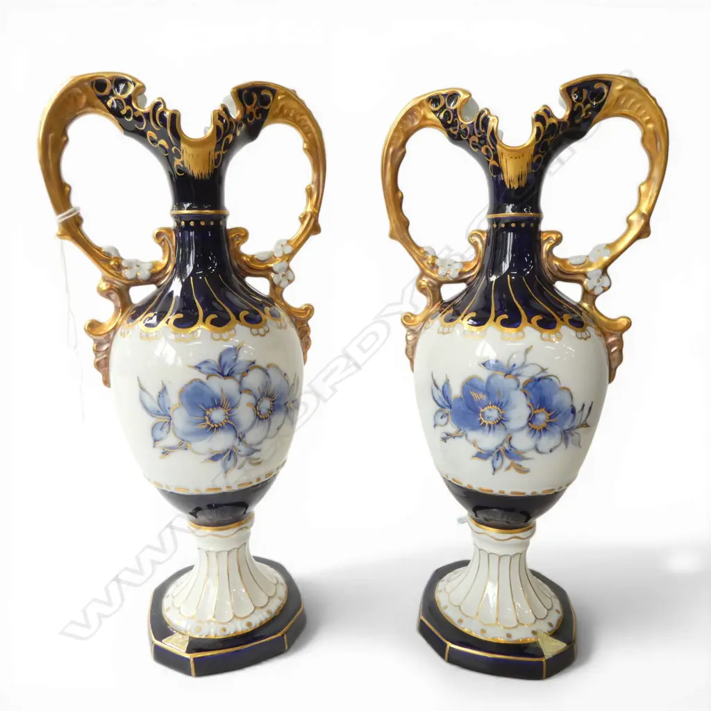PAIR OF ROYAL DUX URNS H.285mm Image 1++