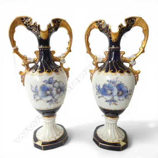 PAIR OF ROYAL DUX URNS H.285mm