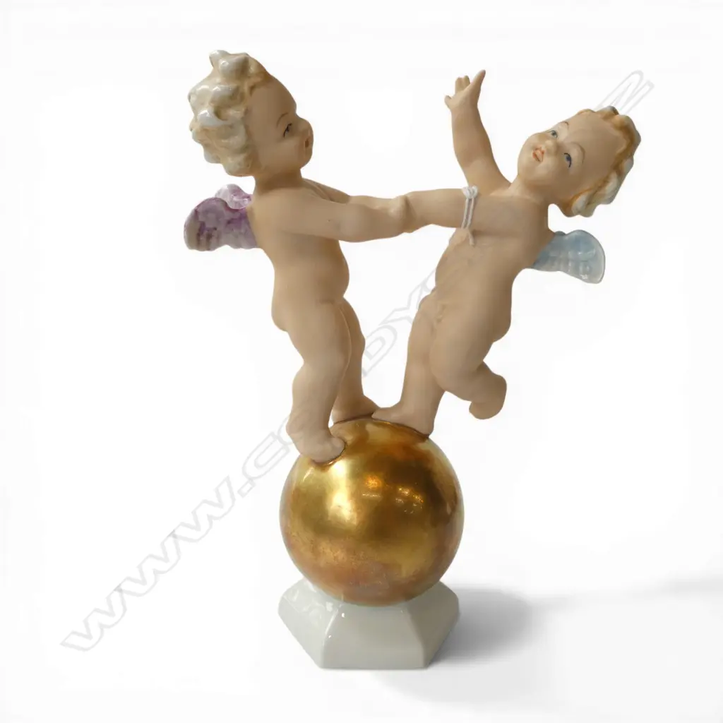 GERMAN PORCELAIN PAINTED CHERUB FIGURE GROUP H.210mm Image 1++