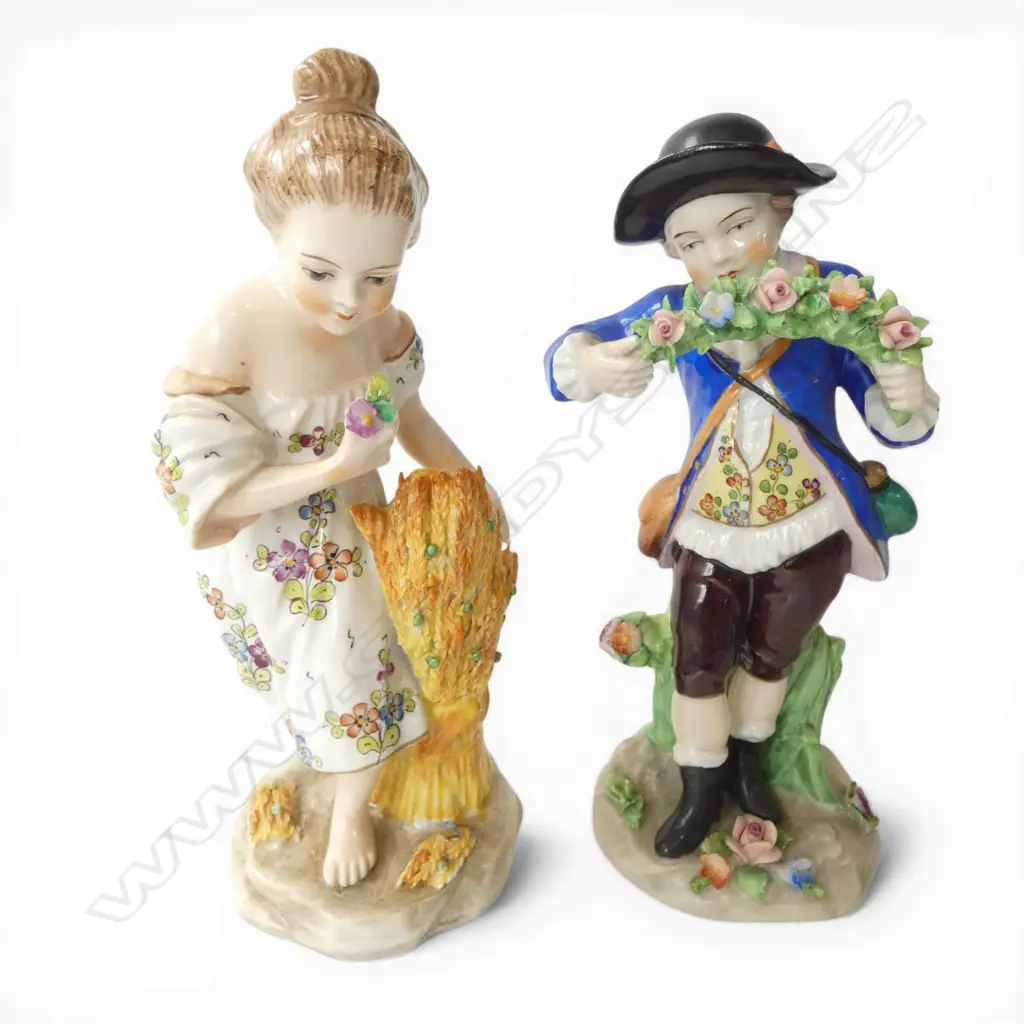 2 EAST GERMAN FIGURINES H.170mm Image 1++