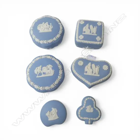 6 WEDGWOOD JASPERWARE LIDDED CONTAINERS D.130mm