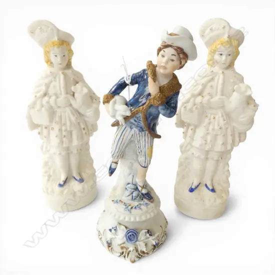 3 PORCELAIN FIGURES H.230mm