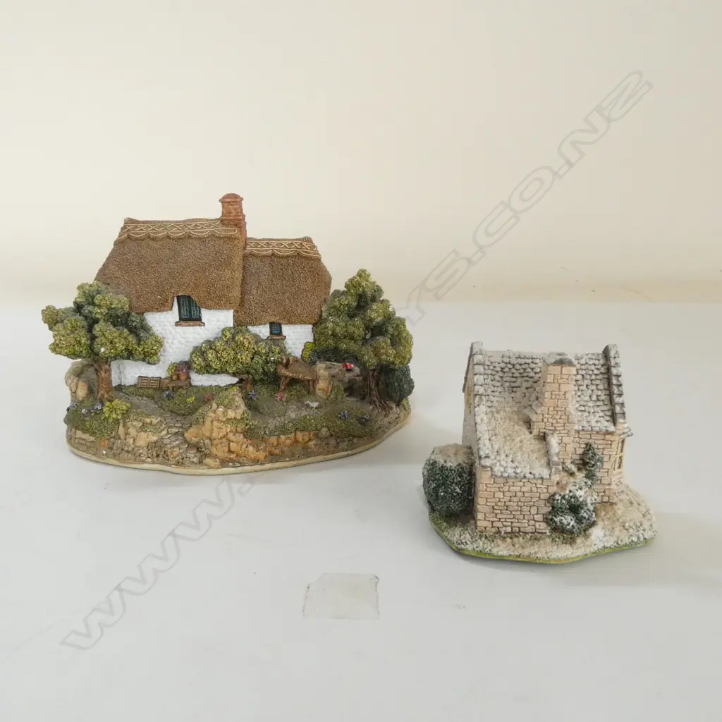 LILLIPUT LANE WATERS EDGE & GINGERBREAD SHOP Image 1++