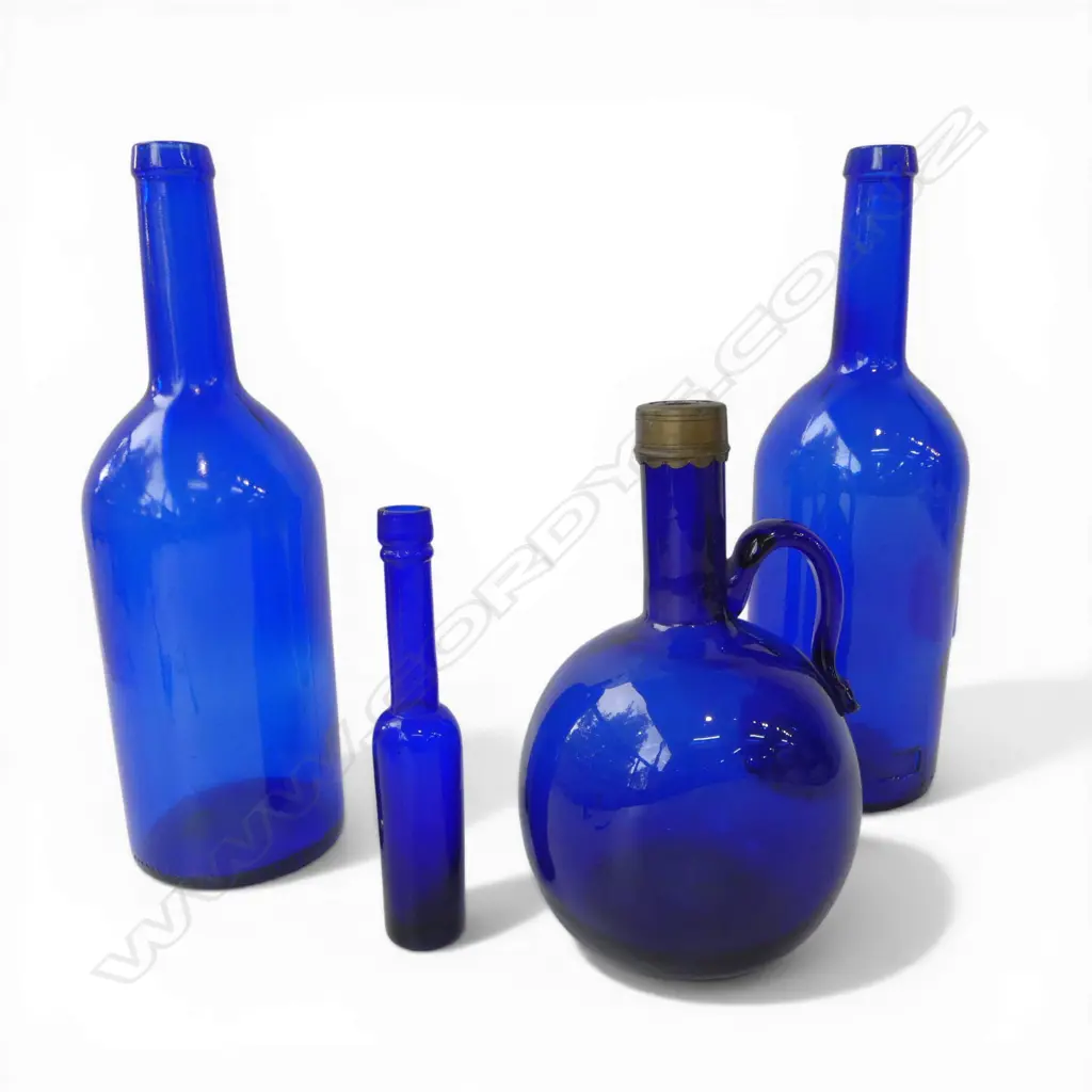 4 PCES OF BLUE GLASS H.300mm Image 1++