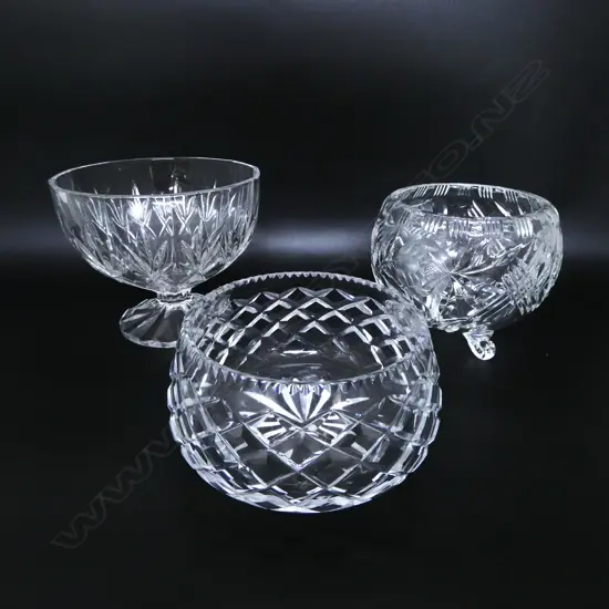 3 CRYSTAL BOWLS H.155mm