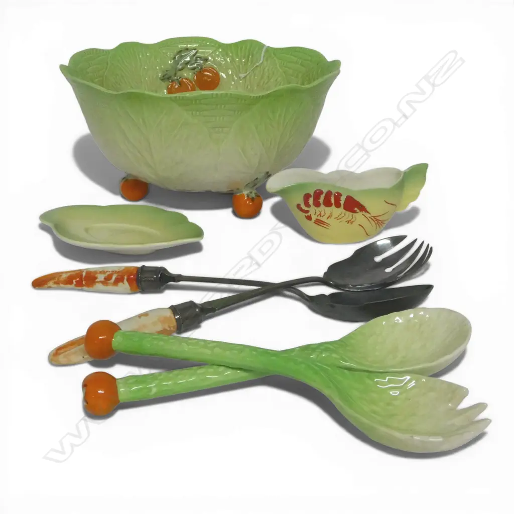 BESWICK SALAD BOWL w. MATCHING SERVERS Dia.235mm + R. WINTON GRAVY BOAT & OTHER LOBSTER & PEWTER SALAD SERVERS Image 1++