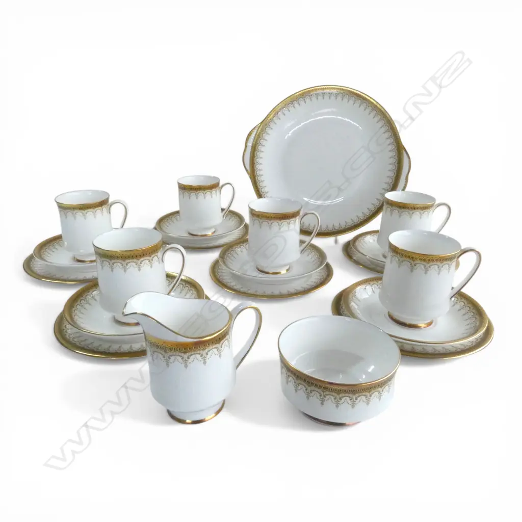 PARAGON ATHENA COFFEE SET, 6 TRIOS, S/C & CAKE PLATE  Image 1++