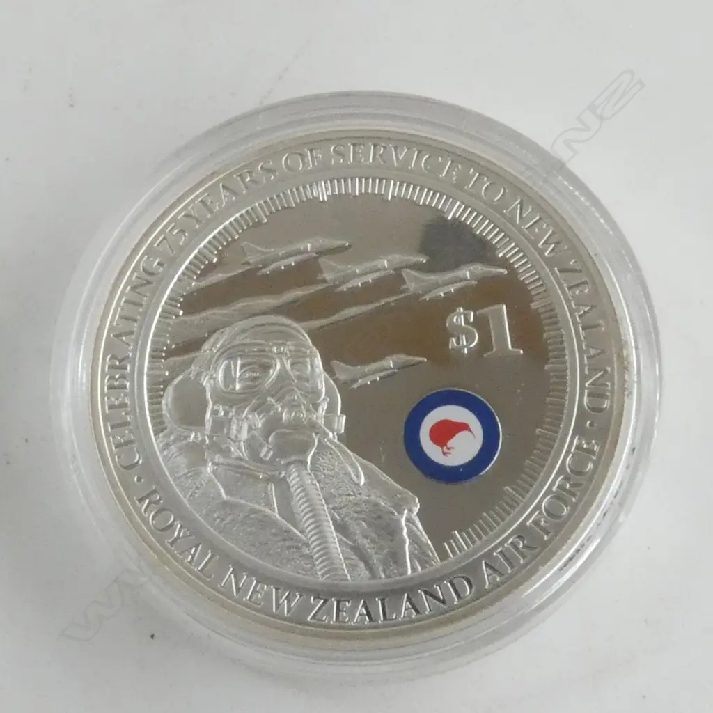 CASED 2012 AIR FORCE 75 YEAR SERVICE TO N.Z. COM. .999 SILVER PROOF $1 COIN & BADGE SET 1oz Image 1++