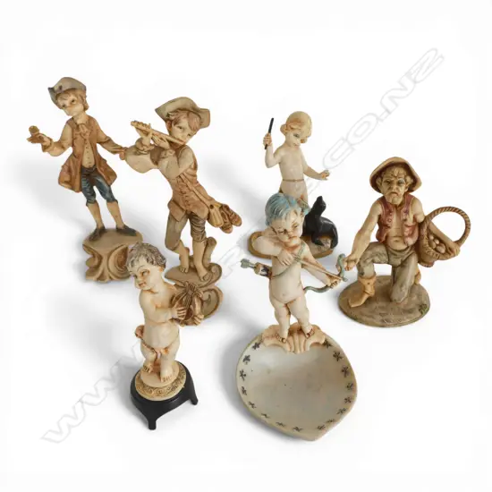 6 VINTAGE FONTANINI DEPOSE ITALY resin FIGURINES. Tallest 155mm