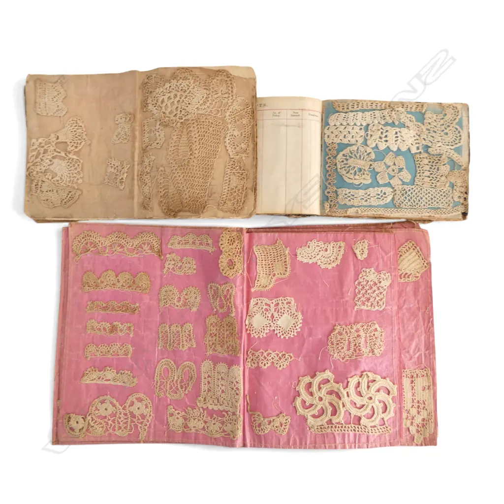 3 VINTAGE BOOKS CONTAINING VARIOUS CROCHET SAMPLES Image 1++