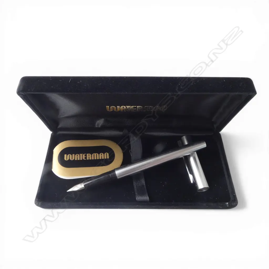 WATERMAN FOUNTAIN PEN 1970’S VINTAGE UNUSED IN CASE Image 1++