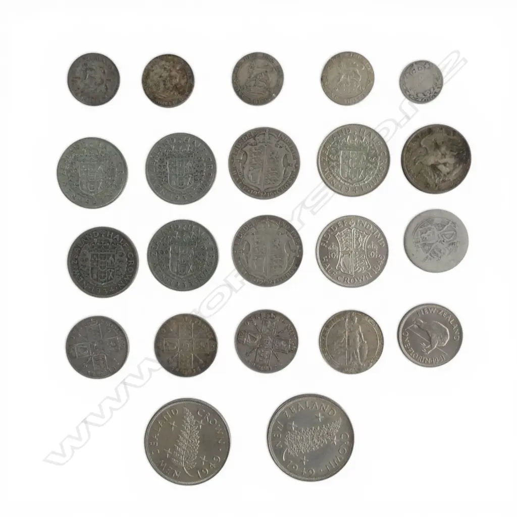 ASST NZ COINAGE etc: NZ 4x 1/2 Crowns (2x 1933 + 1934+ 1943) + 1935 1 shilling + 11 British silver content coins etc. Image 1++
