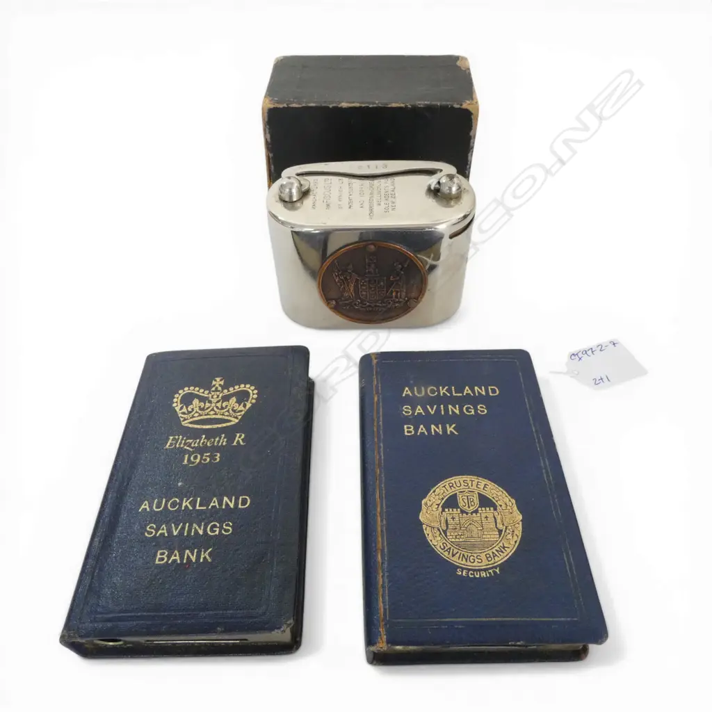 VINTAGE BOXED NEW ZEALAND POST OFFICE SAVINGS BANK + 2 c.1950's AUCKLAND SAVINGS BANKS  Image 1++