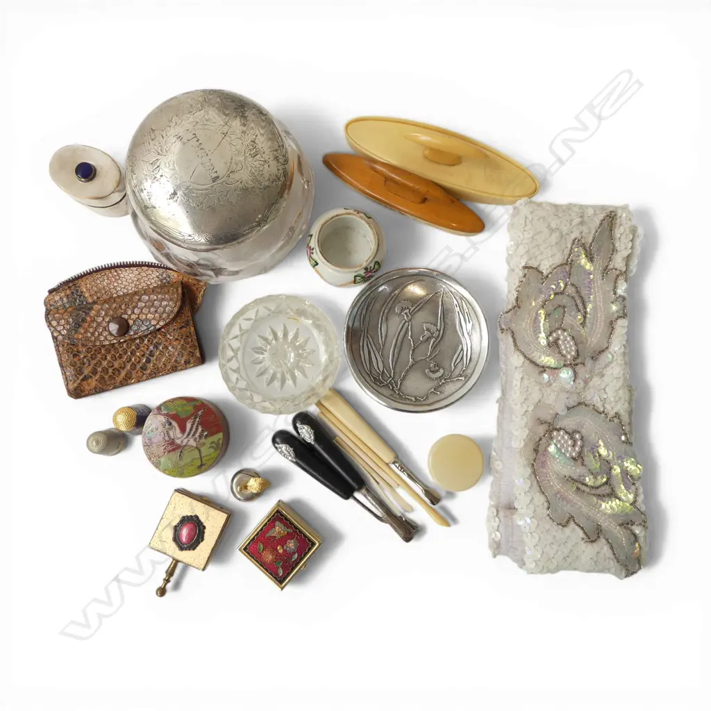  VINTAGE VANITY ITEMS – PILL BOXES, MANICURE, TRINKET BOX, BELT ETC  Image 1++