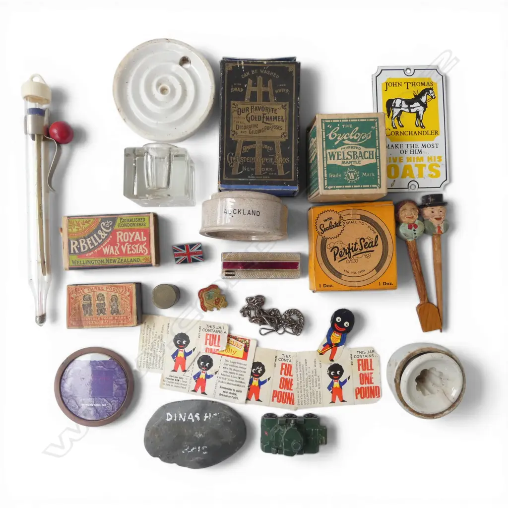 ASSTD. COLLECTIBLES NZ VESTAS, CHAIN, BADGES ETC  Image 1++