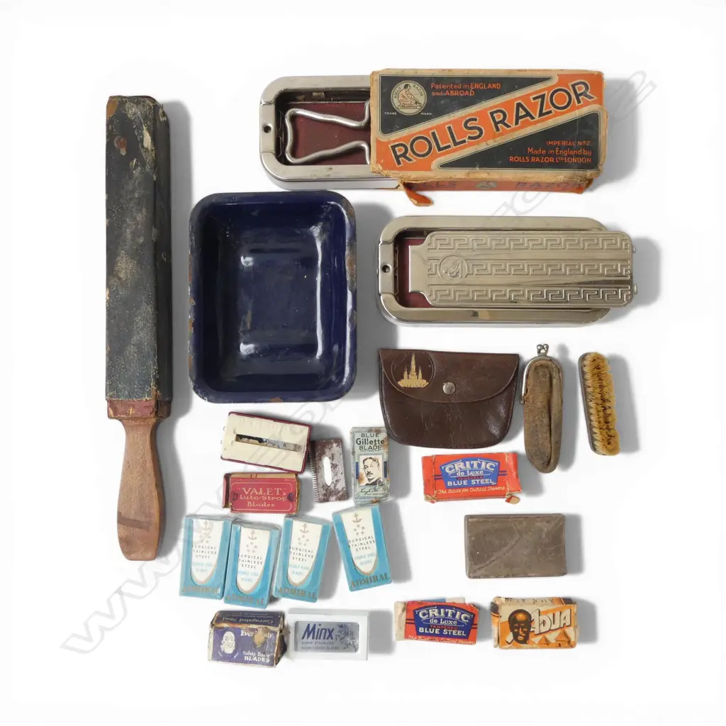 ASSTD. VINTAGE SHAVING ITEMS – RAZOR, BLADES, STROP, SOAP DISH ETC  Image 1++