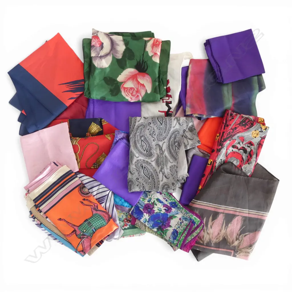 BAG OF VINTAGE SILK SCARVES Image 1++