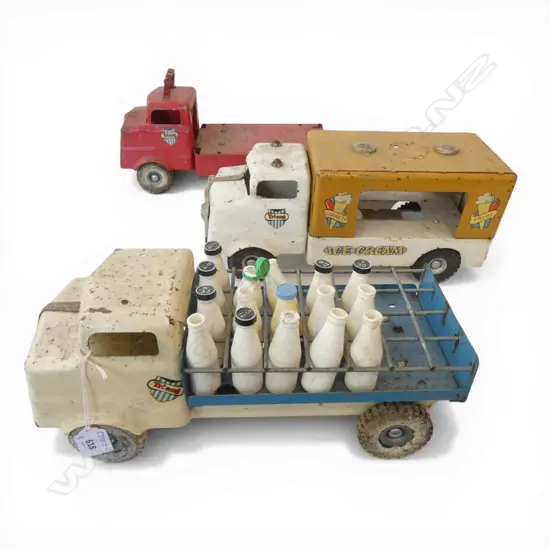 3 VINTAGE TRI-ANG MODEL TRUCKS in various conditions L.345mm