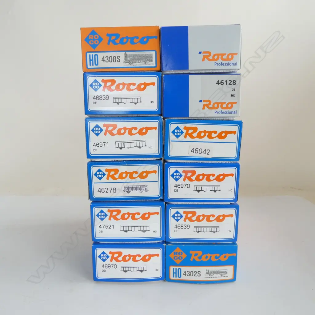 12 BOXED ROCO HO DB WAGONS Image 1++