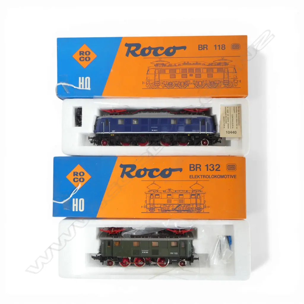 2 BOXED ROCO HO DB ELECTRIC LOCOMOTIVES: BR 132 04145A & BR 118 43431 Image 1++