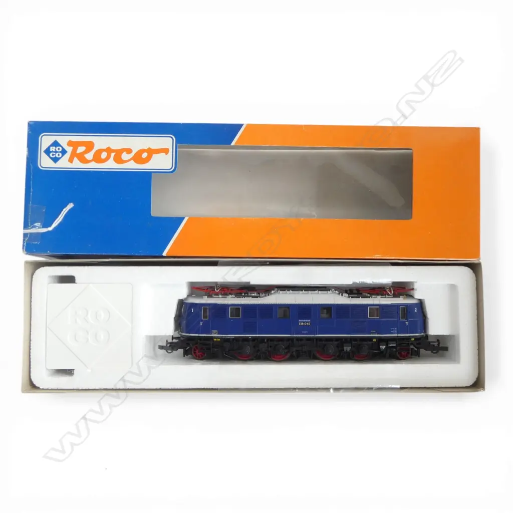 BOXED ROCO HO DB ELECTRIC LOCOMOTIVE E 18 43659 Image 1++