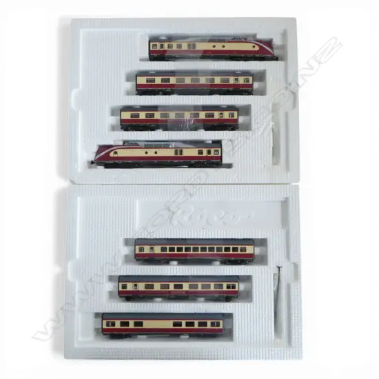 BOXED ROCO 4 PCE HO DB BR VT (VT601) DIESEL DRIVE TRAIN + MATCHING BOXED 3 COACH SET