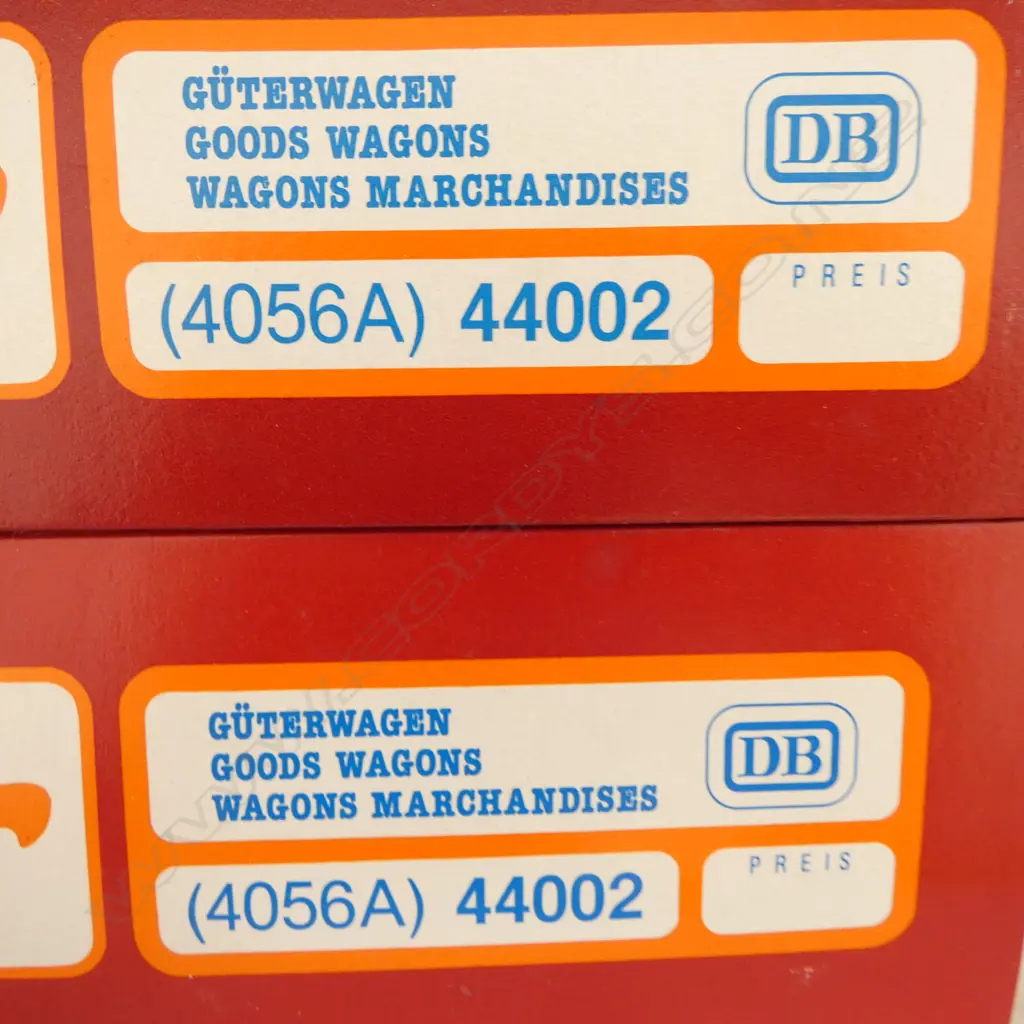 2 BOXED ROCO HO DB 44002 WAGON SETS  Image 1++