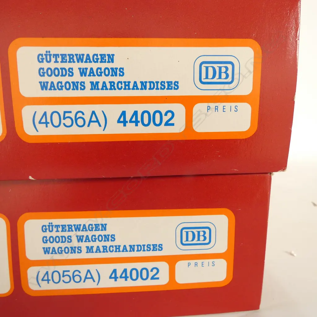 2 BOXED ROCO HO DB 44002 WAGON SETS  Image 1++
