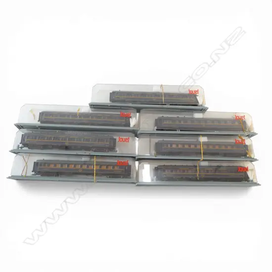 7 CASED JOUEF HO ORIENT EXPRESS SLEEPING PASSENGER COACHES; 2x 530800, 2x 530100 2x 530700 & 530000