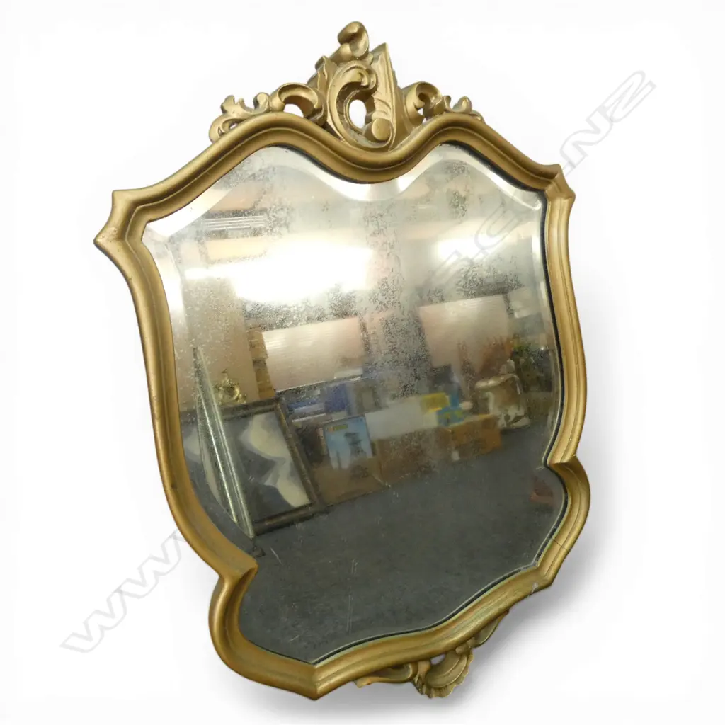 GILT FRAMED MIRROR 750x560mm Image 1++