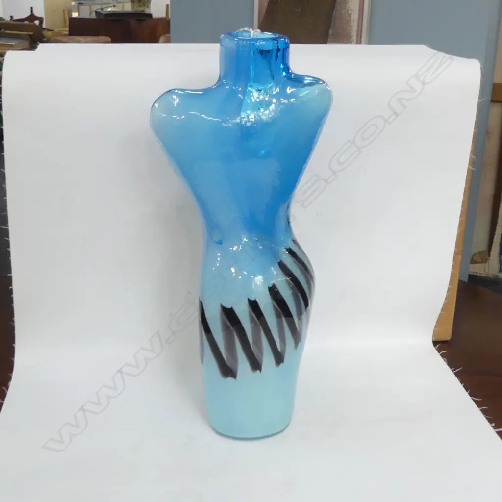  ART GLASS FEMALE FORM VASE H.430mm Image 1++
