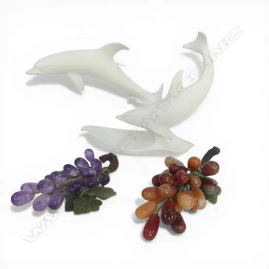 KAISER GERMANY DOLPHIN SCULPTURE H.190mm + 2 GEM GRAPES