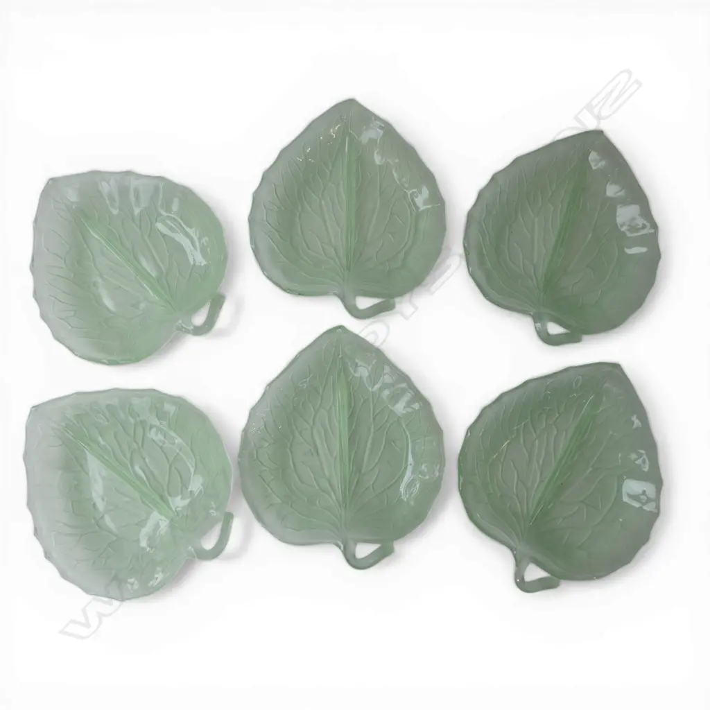 SIX VINTAGE GREEN GLASS LEAF SERVING DISHES BAGLEY & CO UK, L.230MM Image 1++