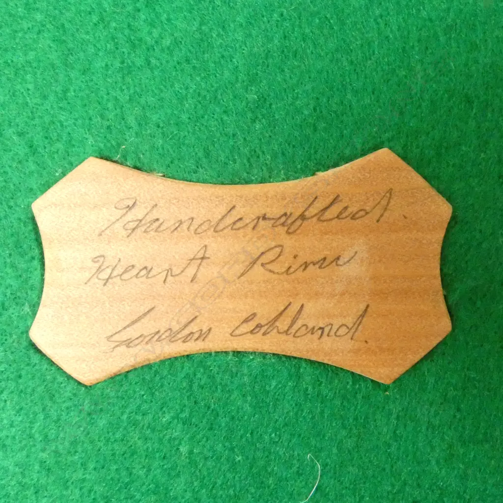 HANDMADE WOODEN BOX; HEART RIMU, DOVETAILED & VELVET LINED 275x170x125mm Image 1++